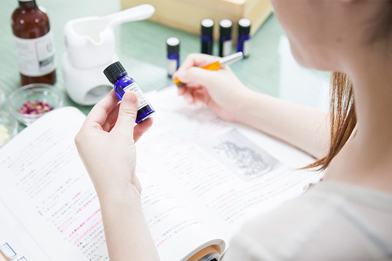 アロマスクール